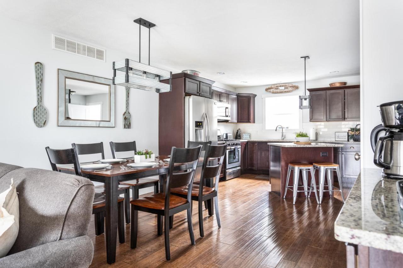 “Hygge” 3Bdr Townhouse, Close To Beach, Park & Wineries! Traverse City Eksteriør billede